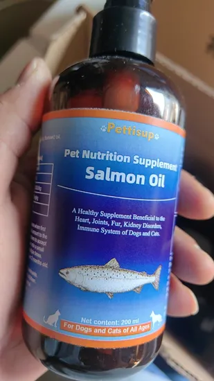 Free Label Design Pure Wild Alaskan Salmon Oil for Dogs & Cats Support Joint Function Immune & Heart Health Liquid Food Supplement for Pet 